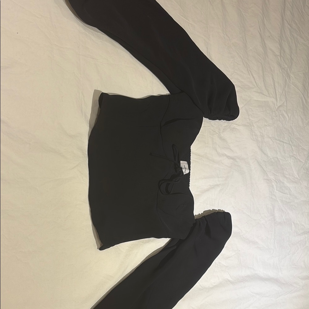 Black Long Sleeve Crop Top